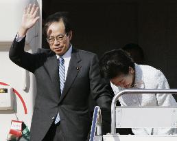 Fukuda leaves for S. Korea for Lee's presidential inauguration