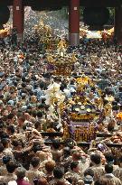 Tokyo's Sanja festival draws huge crowds
