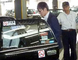 Taxis go nonsmoking in Osaka