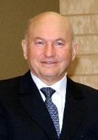 Medvedev fires Moscow Mayor Luzhkov