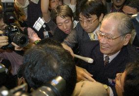 (2)Daiei President Takagi to resign Oct. 22