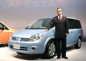 Nissan unveils Lafesta minivan with biggest panoramic glass roof