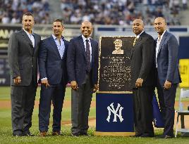 Yankees retire Bernie Williams' No. 51