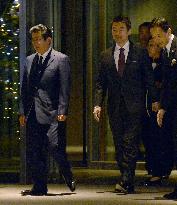 Abe meets ex-Osaka Mayor Hashimoto on heels of resignation