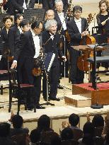 Maestro Ozawa conducts orchestra at music festival
