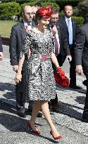 Belgian queen attends Manneken Pis costume-unveiling ceremony in Japan