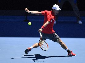 Nishikori faces off against Kuznetsov in Australian Open