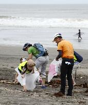 Beach cleanup at 2020 Olympic surfing venue