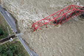 Powerful typhoon in Japan