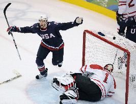 Canada beat U.S. 3-2 to take gold in men's ice hockey