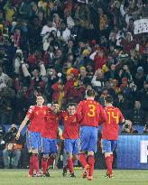 Spain beat Honduras 2-0 in World Cup Group H match