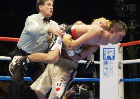 Boxing: Naito beats Daiki Kameda to retain WBC flyweight crown