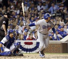 Baseball: Cubs-Dodgers NLCS Game 2