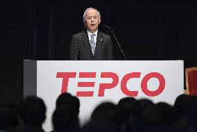 TEPCO's outgoing president Hirose