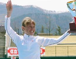 Defending champion Ivanova wins Nagano Marathon