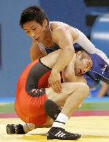 (1)Abas beats Tanabe in men's freestyle wrestling semis