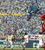 (2)Tigers win Central League pennant for 1st time in 18 years