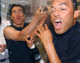 (2)Yankees beat Twins, advance to AL Championships Series