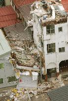(3)Another powerful quake jolts Niigata Pref.