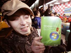 Microsoft's Vista operating system goes on sale