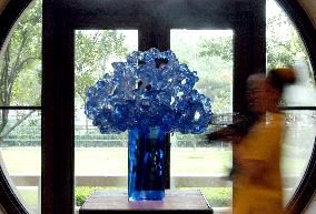 Glass Art Exhibition of Wang Xiajun in Beijing