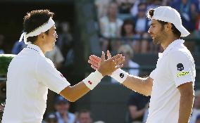 Nishikori beats Bolelli in 5-set Wimbledon opener
