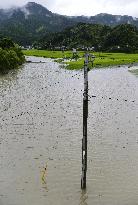 Typhoon Nangka rips through western Japan