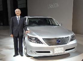 Lexus hybrid flagship sedans launched in Japan ahead of overseas