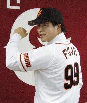 Fujii signs 1-year contract with Yomiuri Giants