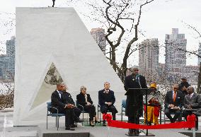 Ceremony to commemorate victims of slavery held in New York