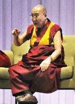 Dalai Lama gives lecture in Sapporo
