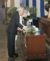 Emperor, empress remember WWII air raid victims in Tokyo
