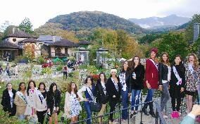 Miss International contestants visit beleaguered Hakone hot spring resort