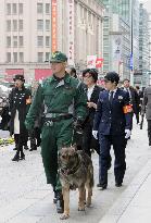 Joint patrol of Tokyo sidewalks ahead of marathon