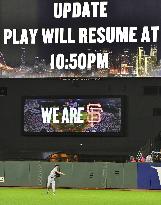 Baseball: Lengthy rain delay in Giants-Dodgers game