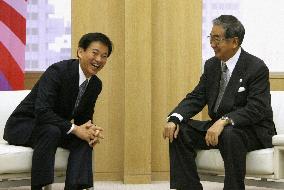 New Chiba Gov. Morita visits Tokyo Gov. Ishihara