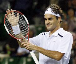 Federer hammers Moodie to make Japan Open q'finals
