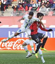 Shonan's Alison scores game-winning header vs Kashima