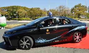 Fukuoka governor tries out zero-emission taxi