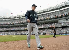 Mariners' Iwakuma sharp in win over Yankees