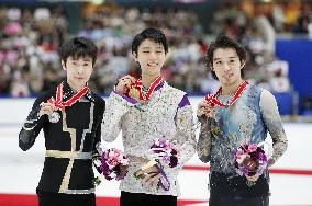 Hanyu wins NHK Trophy with record 300-plus score