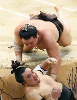 Sumo: Hakuho wins 39th career title at Nagoya tournament