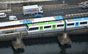 Monorail linking Haneda airport halted due to power outage