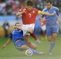 S. Korea beats Greece 2-0 at World Cup