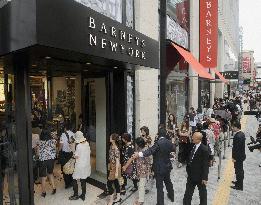 Barneys opens outlet in Fukuoka