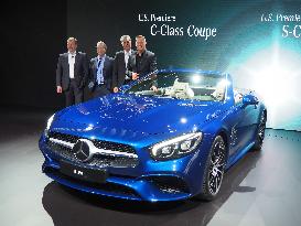 Mercedes-Benz reveals new SL class design at LA motor show