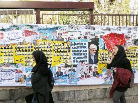 Iran's moderates set to take all parliamentary seats in Tehran