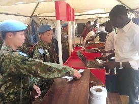 Japan's U.N. peacekeeping troops start leaving S. Sudan