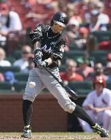 Ichiro moves into 24th on all-time MLB hit list