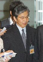 (1)Koizumi does not rule out another trip to N. Korea